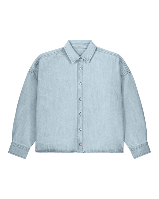 Stella Ember in lichte denim