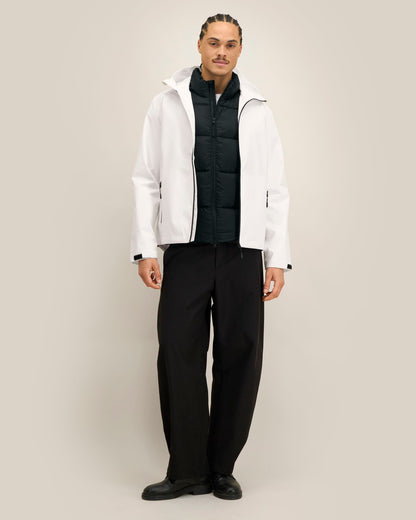 Stanley Stormer in off white